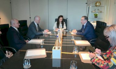 رئيس الجهاز المركزي للتنظيم والإدارة يبحث مع نائب رئيس شركة Oracle فرص التعاون المشترك