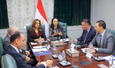 وزيرتا التضامن والتنمية ومستشار رئيس الجمهورية يبحثون إقامة مهرجان موسع للحرف التراثية