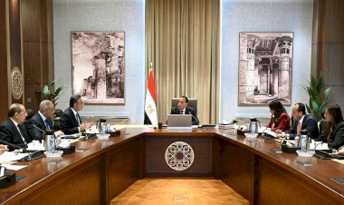 رئيس الوزراء يُتابع خطط وزارة التموين لتطوير صناعة السكر وتعزيز مخزون السلع