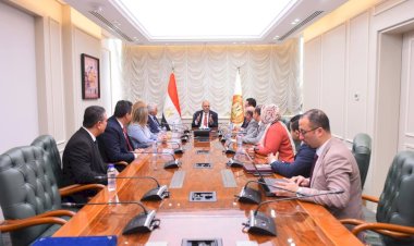 وزير العمل يوقّع بروتوكول تعاون مع الأكاديمية العربية لدعم الكوادر البشرية وتقديم منح دراسية تصل إلى 45%