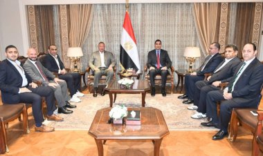 وزير الشباب والرياضة يستقبل مجلس إدارة النادي الأهلي