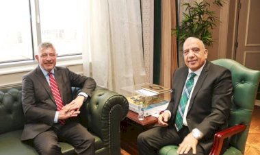 وزير الكهرباء يستقبل سفير الدنمارك بالقاهرة لبحث التعاون في الطاقة المتجددة