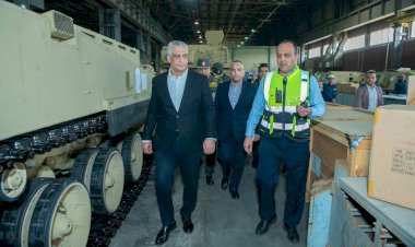 وزير الإنتاج الحربى يتابع سير العملية الإنتاجية بمصنع إنتاج وإصلاح المدرعات وشركة أبو زعبل للصناعات