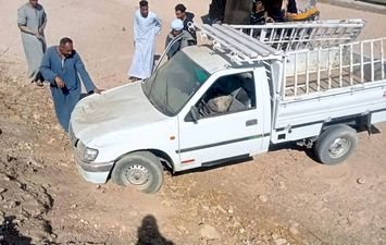 إصابة 3 أشخاص فى حادث تصادم سيارة وتروسيكل بقنا