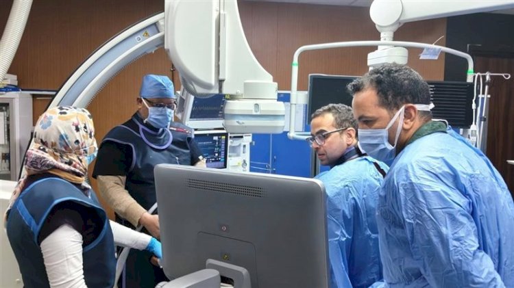 لأول مرة بمستشفى طيبة التخصصي بالأقصر.. إجراء 4 حالات قسطرة مخية ناجحة