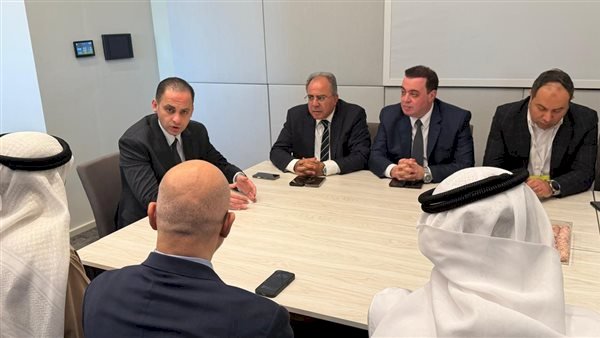 نائب وزير الصحة يعقد لقاءات موسعة مع مركز ليزر الطبي وشركة فيليبس