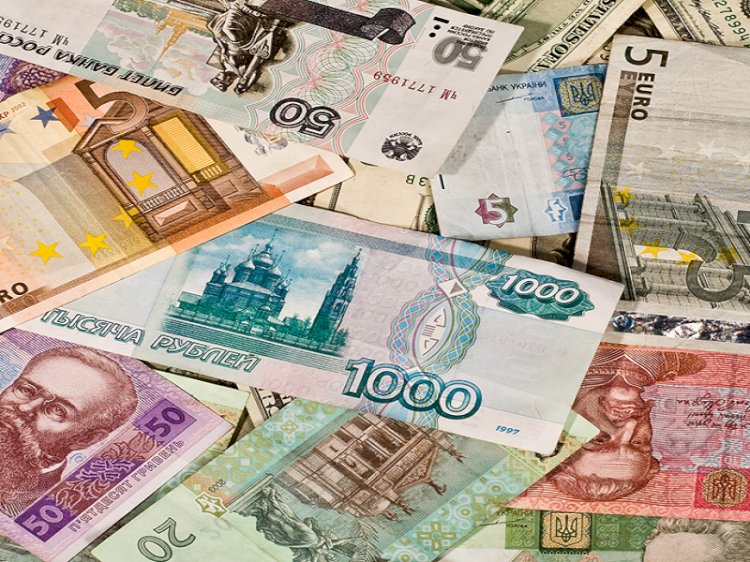 أسعار العملات في مصر اليوم الجمعة