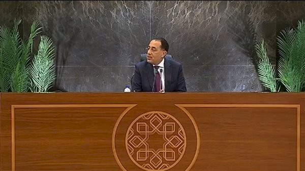 رئيس الوزراء يستعرض تقرير الموقف التنفيذي لمبادرة الرئيس لإنهاء قوائم انتظار العمليات