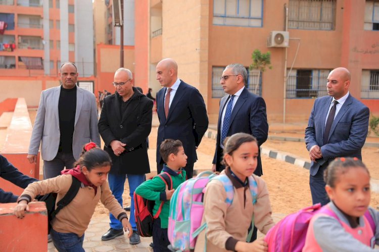 وزير التربية والتعليم يجري جولة تفقدية مفاجئة بمدارس “تحيا مصر” بحي الأسمرات بالمقطم