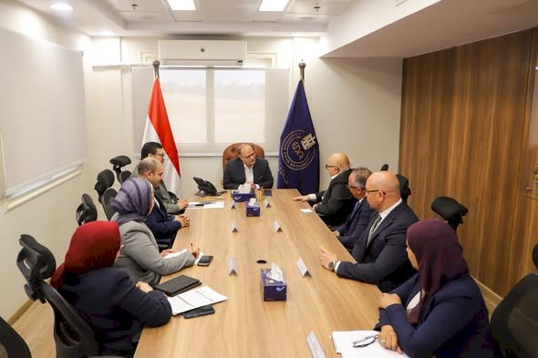 رئيس هيئة الدواء يعقد اجتماعاً مع شركة صاني فارماسيوتيكال لتعزيز التصدير الدوائي