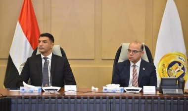 وزيرا الاستثمار يعقدان لقاءً موسعاً مع شركات الأدوية وممثلي المجلس التصديري للصناعات الطبية