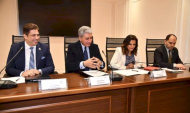 وزير السياحة والآثار يشارك في اجتماع لجنة السياحة والطيران بمجلس النواب