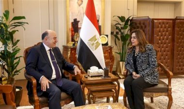 وزيرة التنمية ومستشار رئيس الجمهورية يتابعان مع المحافظين  الموقف التنفيذي لعدد من الملفات