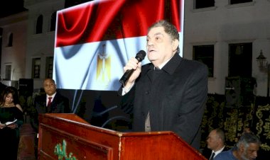 رئيس الوفد: العمل الوسيلة الوحيدة لبناء الدولة المصرية  