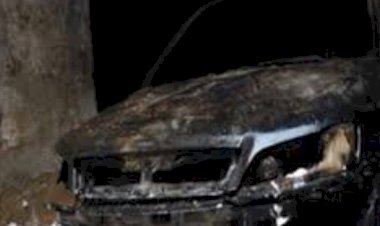 تفحم سيارة على طريق مصر السويس