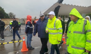 رئيس صرف صحي القاهرة الكبرى يتابع ميدانيًا جهود سحب مياه الأمطار