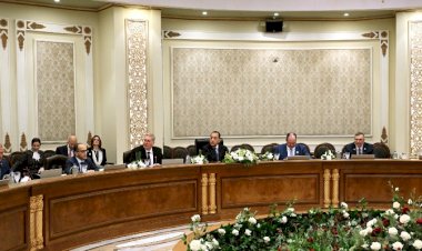رئيس الوزراء يعقد مائدة مستديرة مع القيادات التنفيذية لشركات الطاقة العالمية العاملة في مصر
