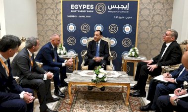 رئيس الوزراء يلتقي الرئيس التنفيذي لعمليات الموارد الطبيعية لشركة "إيني"