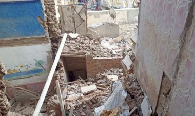 انهيار جزئي بمنزل سكني من ثلاثة طوابق بالمحلة دون إصابات