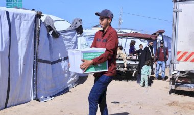 مركز الملك سلمان للإغاثة يواصل توزيع السلال الغذائية جنوب قطاع غزة