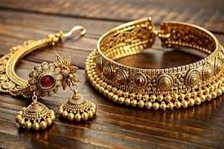 تراجع في أسعار الذهب بالتعاملات المسائية