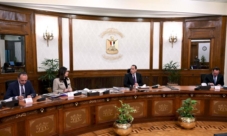 رئيس الوزراء يستعرض مع وزيرة الثقافة محاور العمل خلال المرحلة المقبلة