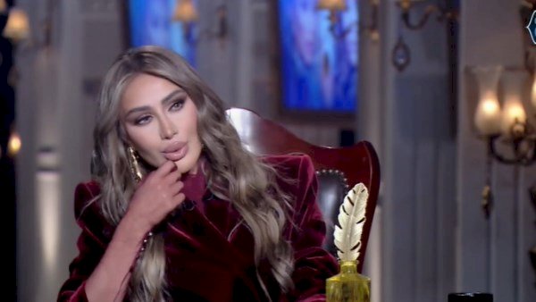 مايا دياب تكشف عن مغامرة خطيرة: رميت نفسي من الطيارة ومش هكررها