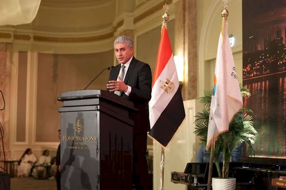 وزير السياحة والآثار يُشارك في السحور السنوي للاتحاد المصري للغرف السياحية