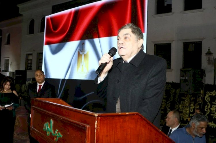 رئيس الوفد: العمل الوسيلة الوحيدة لبناء الدولة المصرية  