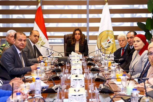 وزيرة التنمية المحلية والبيئة تترأس الاجتماع الخامس لمجلس إدارة جهاز تنظيم المخلفات