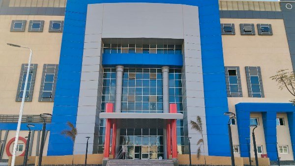 وزير الصحة يتلقى تقرير متابعة شهر  مارس: 90 زيارة ميدانية لـ41 مستشفى و22 وحدة صحية