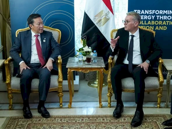 وزير البترول يبحث خطط بي بي الإنجليزية للتوسع في مصر