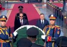 السيسي يضع إكليلا من الزهور على النصب التذكاري وقبر السادات في الذكرى 44 لتحرير سيناء