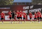 الأهلى يختتم اليوم تحضيراته لقمة الدورى ويدخل معسكرًا مغلقًا للزمالك