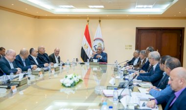 وزير التربية والتعليم يبحث مع رئيس هيئة الرقابة المالية آليات إدراج "الثقافة المالية" بالمناهج الدراسية