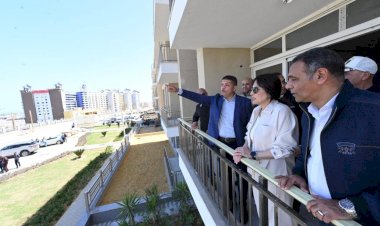 وزيرة الإسكان تتفقد مشروعات مارينا 8 و"بوغاز 24" والممشى السياحي بمارينا