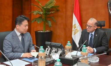 وزير الاستثمار يبحث مع قيادات "سامسونج" و"إل جي" خطط التوسع الاستثماري وزيادة نسبة المكون المحلي