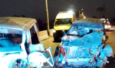 إصابة شخصين في حادث تصادم سيارتين نقل على الطريق الصحراوي في قنا