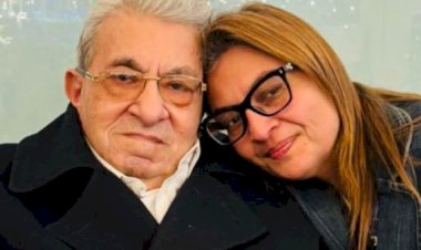 دايمًا مونسني ومنورني.. يسر فاروق فلوكس توجه رسالة مؤثرة لوالدها