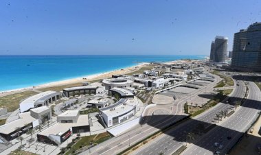 وزيرة الإسكان تتابع سير العمل بعددٍ من المشروعات الجاري تنفيذها بمدينة العلمين الجديدة ومارينا