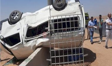 إصابة 14 شخصا فى حادث انقلاب سيارة ميكروباص بقنا