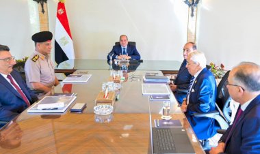 الرئيس السيسي يجتمع مع وزير الدفاع والإنتاج الحربي