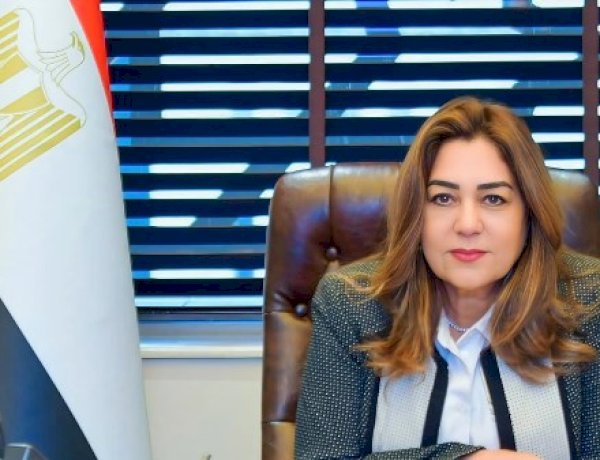 وزيرة التنمية: غلق وتشميع 37 محلًا لعملها بدون ترخيص