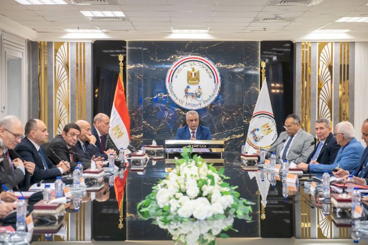 وزير الدولة للإنتاج الحربي: تعزيز دور المكاتب الإعلامية داخل الجهات التابعة للوزارة