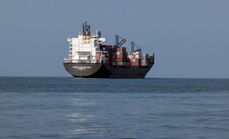 مصر مش هتسكت.. مصطفى بكري يحذر من غلق باب المندب بسبب حرب إيران