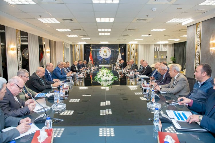 وزير الإنتاج الحربي: حريصون على المشاركة فى المشروعات التنموية