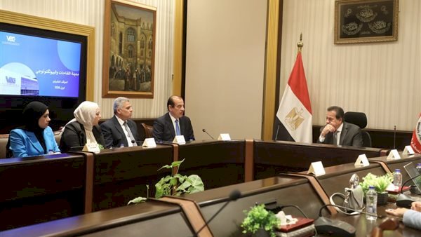 وزير الصحة يبحث مستجدات مدينة اللقاحات ويؤكد إطلاق أكاديمية VBC لتوطين  الصناعات الحيوية