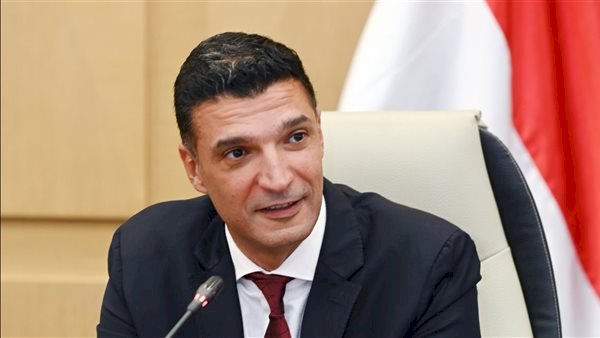 وزير الصناعة يصدر قراراً بإعادة تنظيم تراخيص إقامة أو إدارة أو تشغيل الأنشطة الصناعية خارج المناطق الصناعية