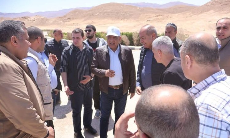 وزيرا النقل والكهرباء في زيارة ميدانية إلى منطقة جبل الجلالة