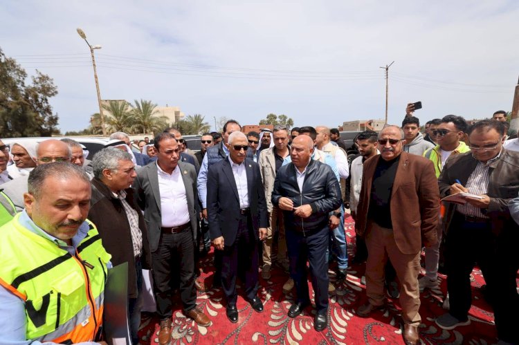 جولة ميدانية لوزير النقل لمتابعة تطوير الطريق الساحلي بشمال سيناء وتسريع وتيرة التنفيذ